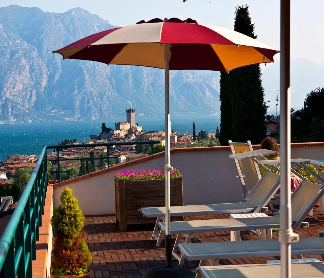 מאלצ'סינה Hotel Villa Smeralda מראה חיצוני תמונה